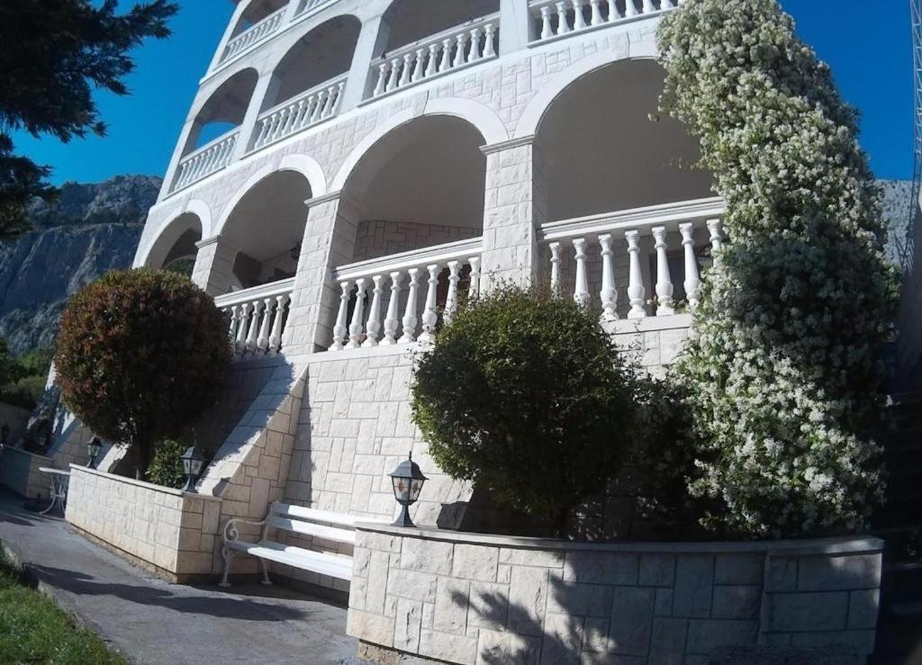 Apartman Stipan Omiš Zewnętrze zdjęcie