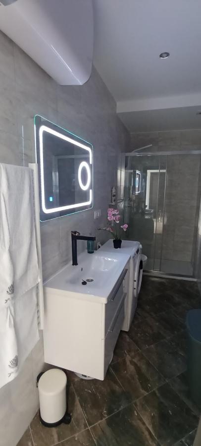 Apartman Stipan Omiš Zewnętrze zdjęcie