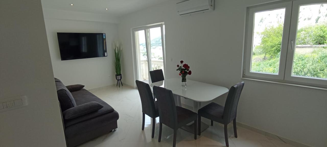 Apartman Stipan Omiš Zewnętrze zdjęcie